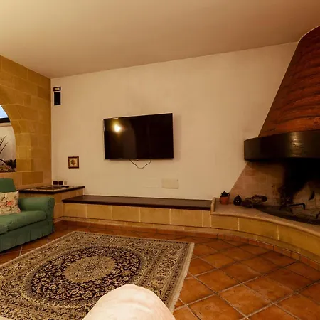 Golia Pool Jacuzzi And Sauna - Happy Villa Galatina