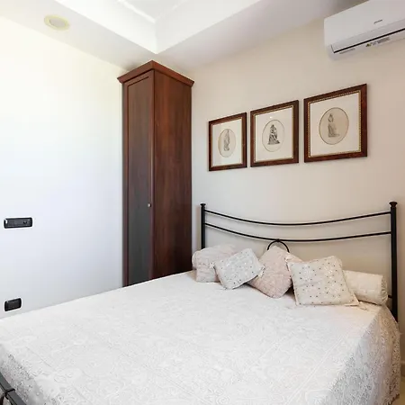Villa Golia Pool Jacuzzi And Sauna - Happy Galatina