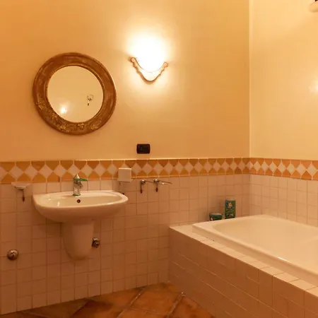 Golia Pool Jacuzzi And Sauna - Happy *