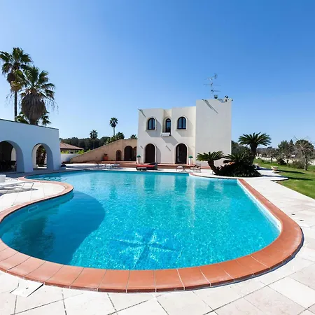 Golia Pool Jacuzzi And Sauna - Happy Villa