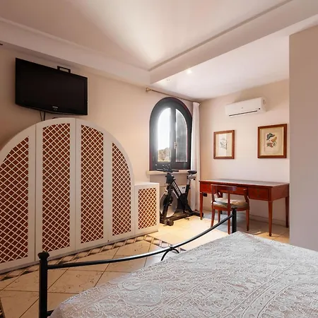 Golia Pool Jacuzzi And Sauna - Happy Villa Galatina